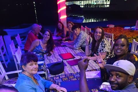 Spännande pubkrypning i Zanzibar. Besök 3 unika barer