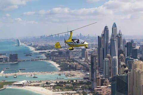 Expérience de vol en gyrocoptère à Dubaï avec transferts privés
