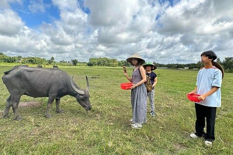 Exploration d'une ferme biologique et de la cuisine vietnamienne avec le chef cuisinier