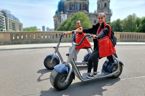 2 Hours Guided Hamburg E-Scooter Tour