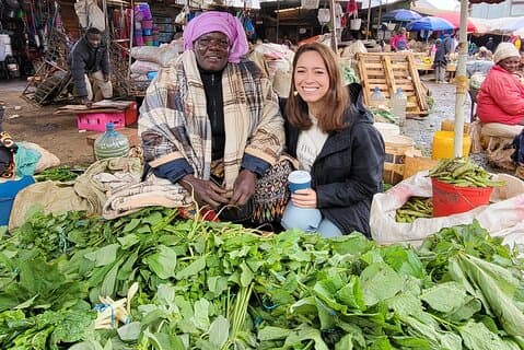 Clase de cocina tradicional de Kenia y visita al mercado local