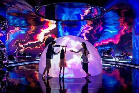 Bilhete AYA Universe Dubai com opção de transferência
