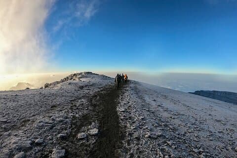 8 jours d'escalade du mont Kilimandjaro (route Lemosho)