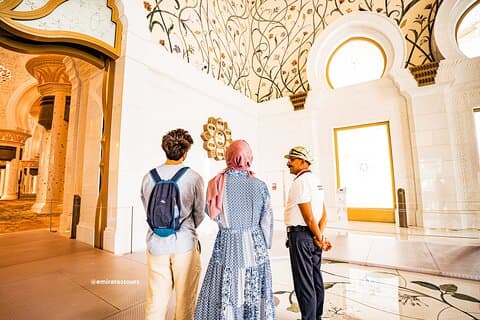 Privata Abu Dhabi City Tour: Sheikh Zayed Mosque & Heritage Village