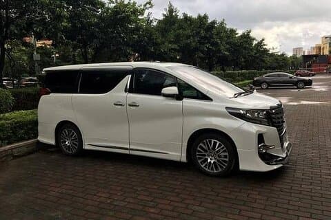 24 Hours Shenzhen and Hong Kong Roundtrip Transfers by Luxury Car