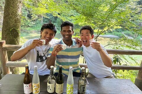 Degustación privada de sake en una cervecería de sake de 300 años de antigüedad en Tokio
