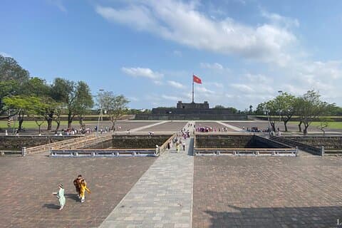 Visita guiada privada de dia inteiro na cidade de Hue