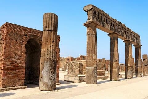 Tour a Pompei e Monte Vesuvio e Cantine del Vesuvio da Salerno