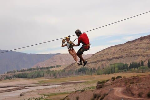 Adrenalin Canopy i Potrerillos Fly mellom fjellene
