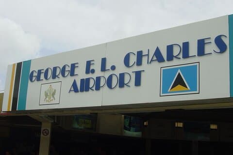 St Lucia privat tur-retur flyplasstransport GFL Charles flyplass