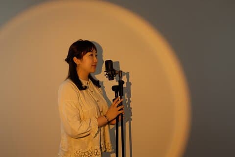 Vokaloptagelse i en K-POP Producer's Studio