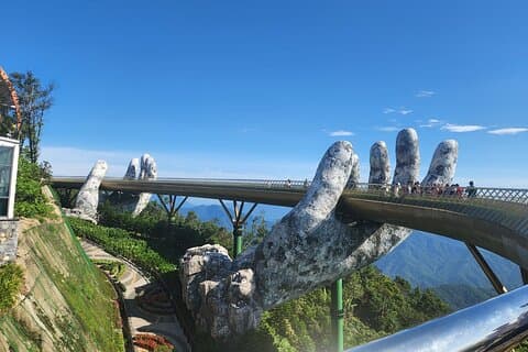 Pont d'or pour éviter la foule - Montagne de marbre - Statue de la Dame Bouddha