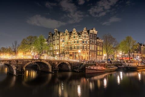 Amsterdam: Self-Guided Audio Tour (24 Languages • Works Offline)