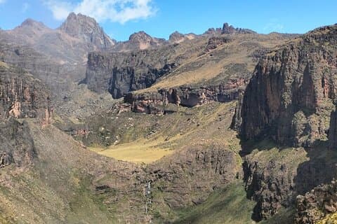 6-dagars privat vandringstur i Mt Kenya via Chogoria-Sirimon Route