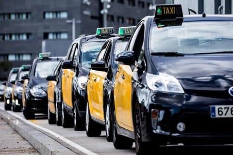 Barcellona : Trasferimento dall'hotel privato all'aeroporto 2026 — PRENOTA ORA