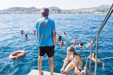 Excursão de catamarã de 3 horas em Málaga com paella
