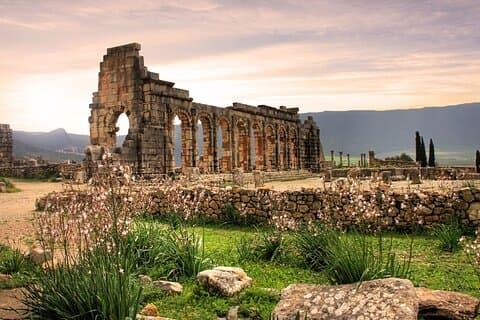 Excursion privée d'une journée à Volubilis Meknès et Zerhoun au départ de Fès