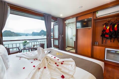 Croisière de luxe de 2 jours et 1 nuit dans la baie de Lan Ha au départ de Hanoi