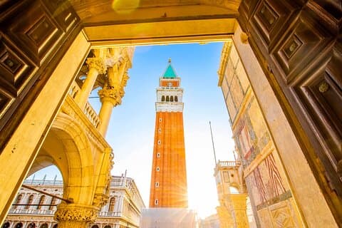 Spring køen over Doge's Palace, San Marco Venedig privat tur