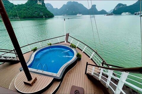 2-dagars guidad kryssningstur i Halong Bay och Lan Ha Bay från Hanoi