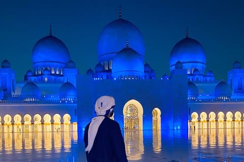 Magisk Abu Dhabi-moskeen halvdagers privat guidet tur