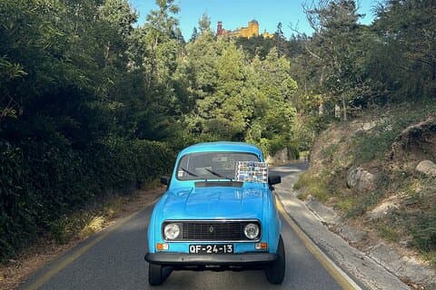ルノー 4L で行く 1 時間のプライベート シントラ観光ツアー