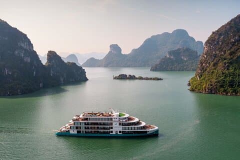 Crociera a Capella di 2 giorni Esplora la baia di Halong e la baia di Lan Ha da Hanoi
