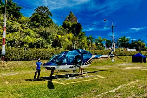 Privat tur til Guatapé med Helikopter Boat Ride og Roca Peñol