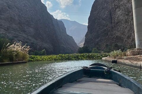 Wadi Shab och Bimmah Sinkhole dagstur med Pick Up & gratis lunch