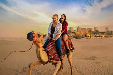 Tour privato di 2 giorni nel deserto del Safari e nella città di Muscat