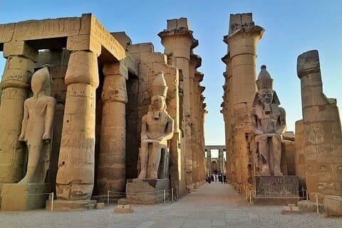Viaje desde El Cairo a las orillas occidental y oriental de Luxor