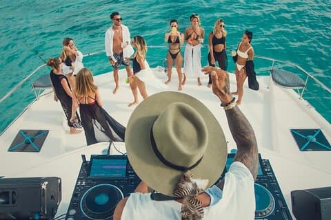 Private All Inclusive Sunset DJ Cruise – 51' Leopard Cancun