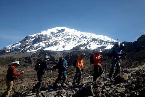 5 dagers klatring på Kilimanjaro Marangu-ruten