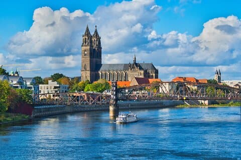 Private Tour Berlin - Potsdam - Magdeburg with Local Driver