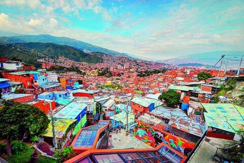 Privat helikoptertur i Medellin och grafittiområdet