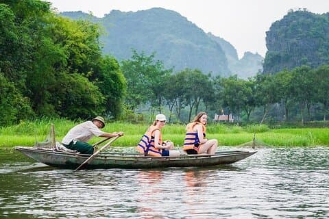 Ninh Binh Private Day Trip from Hanoi to Hoa Lu Tam Coc