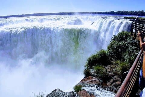 Iguaçu Falls Shared Tour Brazil Argentina full Day