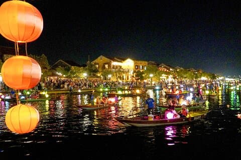 Private HoiAn Ancient Town Night Market Street food tour by Night