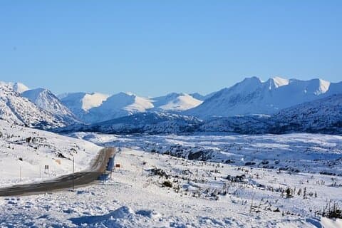 Guided Winter Wonderland Tour to Canada
