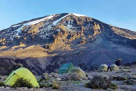 Trek du mont Kilimandjaro de 10 jours en utilisant la route Machame