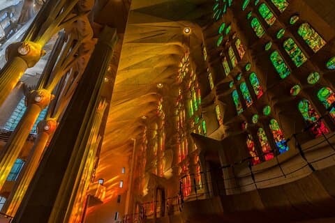 Sagrada Família revelada: visita guiada com entrada expressa
