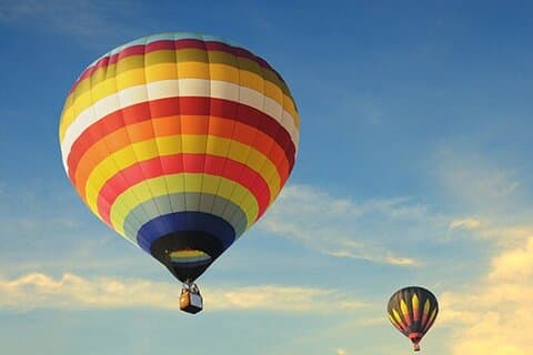 Giro in mongolfiera a Dubai e colazione tradizionale araba