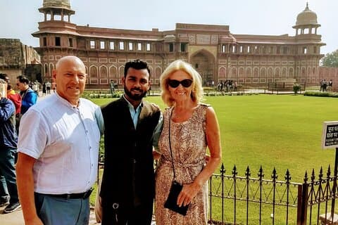 Vanuit Delhi: Privétour naar Taj Mahal Sunrise en Agra Fort