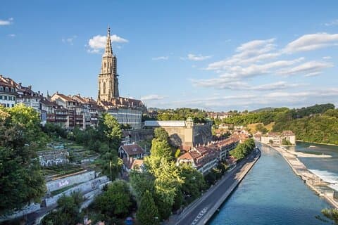 チューリッヒからインターラーケン、グリンデルワルトへの一日プライベート旅行