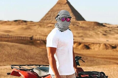 Firehjuling rundt pyramidene i Giza (ørkensafari)