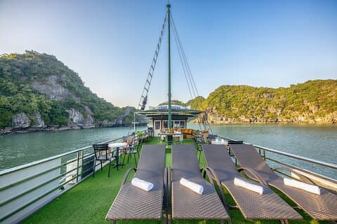 Cong Cruise Hele Dagen Udforsk Halong Bay