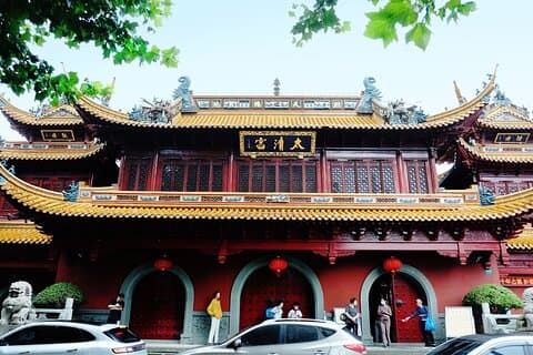Unique Cultural Tour of Taoist Architecture with Local Food