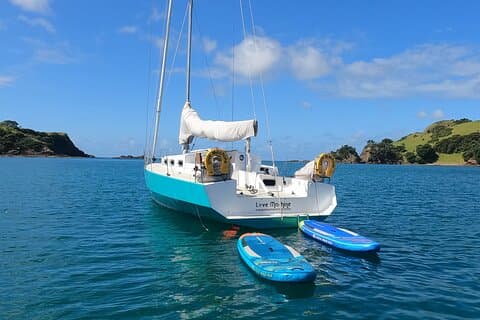 Privéjachtcharter en eilandexcursies in de Bay of Islands