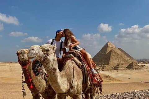 Excursão privada ao Grande Museu Egípcio e Camel Ride.