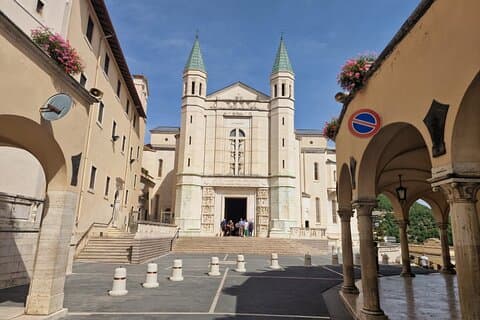 Saint Rita of Cascia and Roccaporena Private Day Tour from Rome